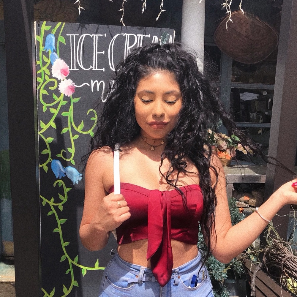 Meet your Posher, Leslie